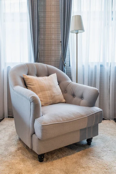 寝室の古典的な椅子スタイルインテリアデザインのコンセプト — ストック写真