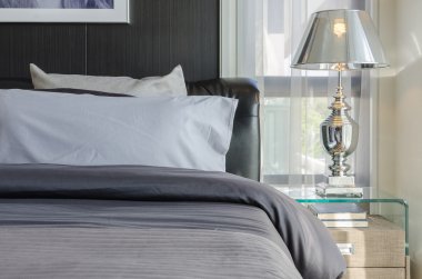 lüks lambası yatak odası tablo