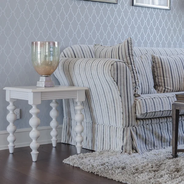 Classic sofa with white wooden table in luxury living room at ho — Stock Photo, Image