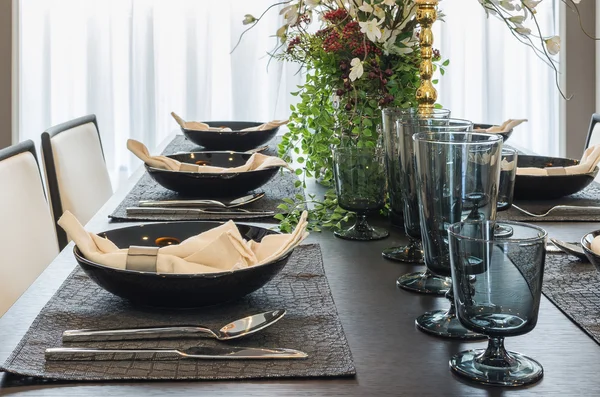 Table set in luxury dinning room — Stock Photo, Image