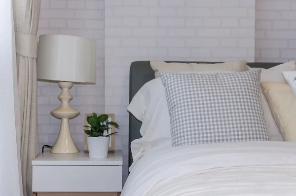 Weißes modernes Schlafzimmer-Design — Stockfoto