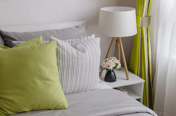 Modern bedroom with wood lamp — Stock Photo, Image