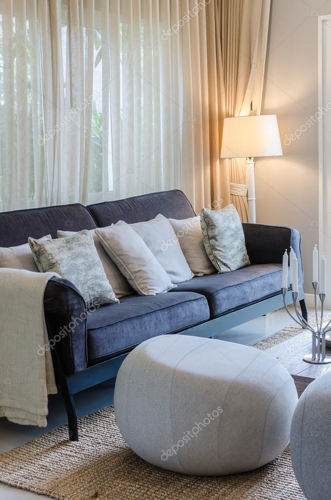 Luxus-Wohnzimmer mit Sofa blau — Stockfoto © khongkitwiriyachan ... Luxus-Wohnzimmer mit Sofa blau — Stockfoto © khongkitwiriyachan ...