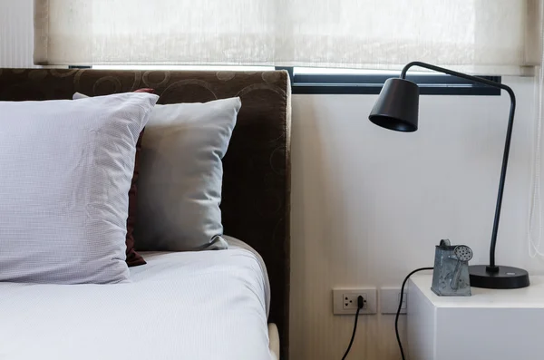 Modern single bedroom with modern lamp — Stock Photo, Image