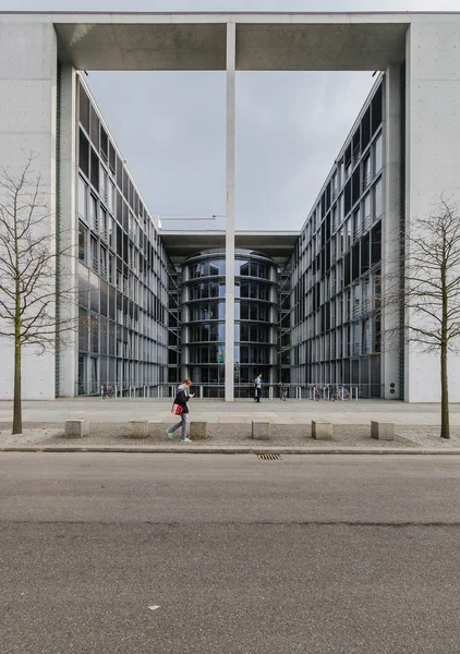 Paul Loebe Haus parlamentarnej budynek biurowy w Berlinie z Zdjęcia Stockowe bez tantiem