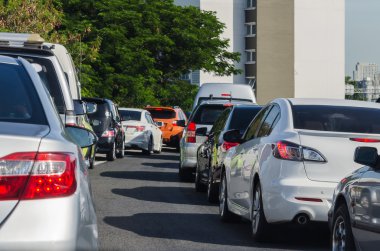 Acele saat trafik sıkışıklığı