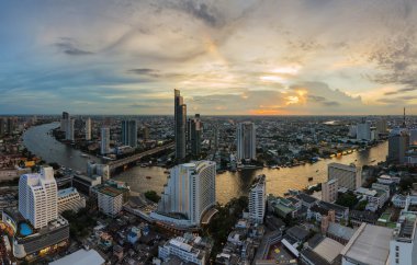 Bangkok cityscape ve Chaophraya Nehri Panoraması