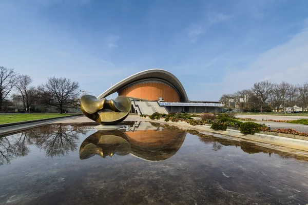 Haus der kulturen der welt on APIRL 16, 2013 in Berlin, Germany — Stock Photo, Image