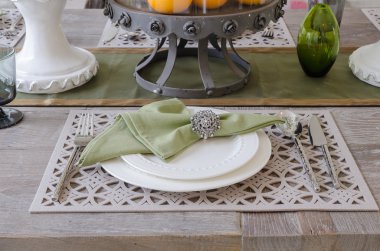 eski ahşap masa yemek seti