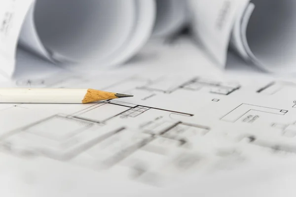 Белый карандаш на архитектуре для строительных чертежей — стоковое фото