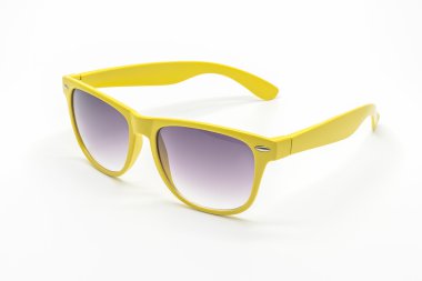 beyaz izole sarı güneş gözlüğü 