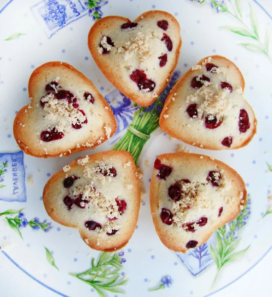 Muffins com cranberries e amêndoas e açúcar — Fotografia de Stock