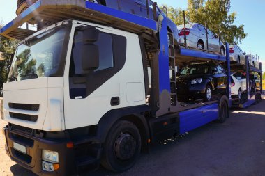 Araba taşıma kamyonu