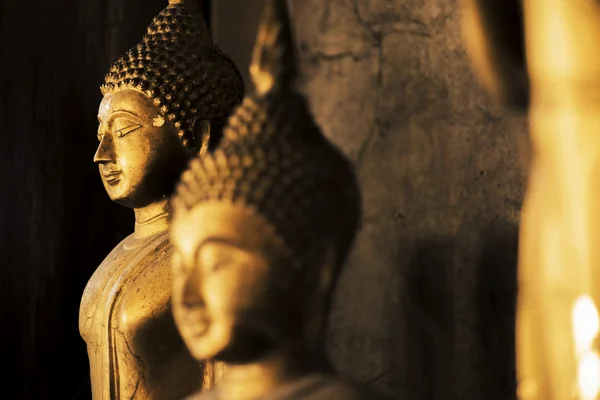 Statua buddha nel tempio della Thailandia — Foto Stock