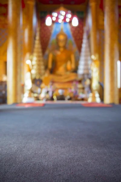 Blured focus background Estatua de Buda de Oro en templo, Tailandia — Foto de Stock