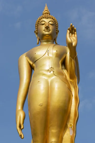 Statua buddha dorata in piedi Tak, Thailandia — Foto Stock