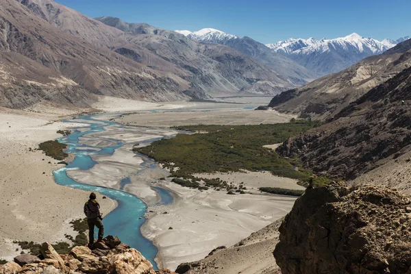 Río Shyok en el valle de Nubra Ladakh, Jammu & Cachemira, India - Septiembre 2014 — Foto de Stock