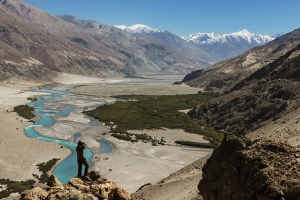 Shyok river in Nubra valley Ladakh ,Jammu & Kashmir, India - September 2014 — Stock Photo, Image