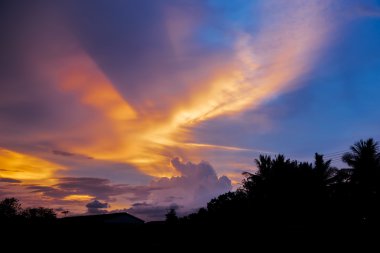 Güzel alacakaranlık zaman kırsal köy, Tayland
