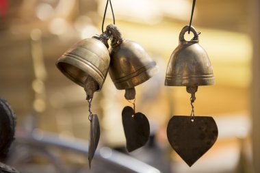 Küçük bronz Budist bell Phra Borommathat Tapınağı Tak, Tayland