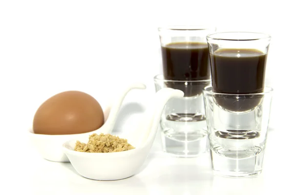 Desayuno saludable con granos de espresso y huevo — Foto de Stock