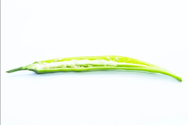Halve sectie van groene chili peper met zaad — Stockfoto