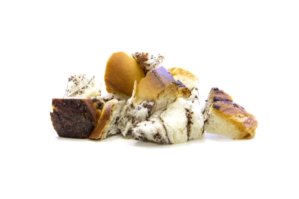 ขนมปังกับช็อคโกแลตตัดเป็นชิ้นเล็กๆ — ภาพถ่ายสต็อก