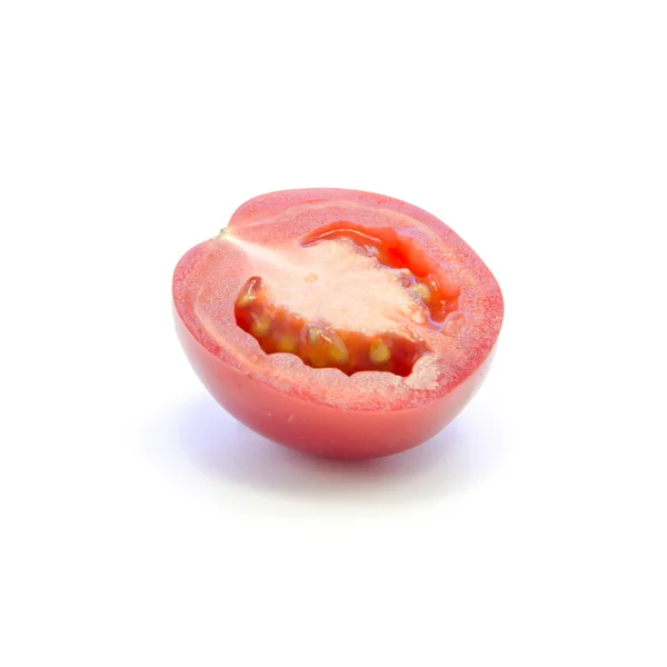 Organik yarım dilimlenmiş domates — Stok fotoğraf