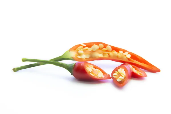 Punainen chili viipaloitu pippuri ja jakso — kuvapankkivalokuva