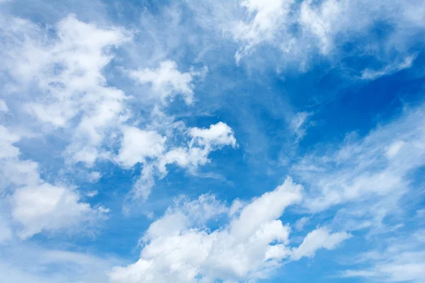 Blue sky with clouds in summer — Stock Photo, Image