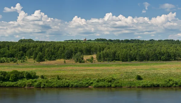 Yaz günü, bulutlar