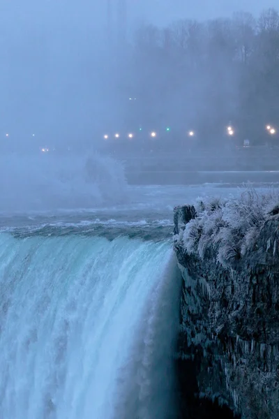 Niagara vodopád v zimě — Stock fotografie