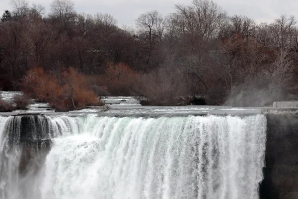 Photo avec les belles cascades — Photo