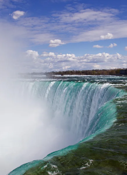 Vista de las fantásticamente bellas cataratas del Niágara — Foto de Stock