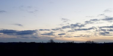 Akşam fotoğrafı kırsal arazi