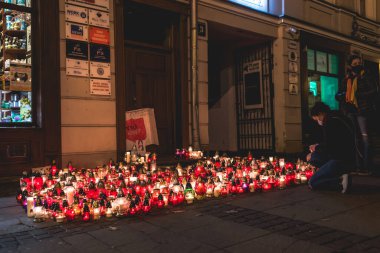 Lublin, Polonya - 23 Ekim 2020: Polonya 'da kürtaj yasağına karşı Strajk Kobiet tarafından düzenlenen protesto (Pogrzeb Praw Kobiet)
