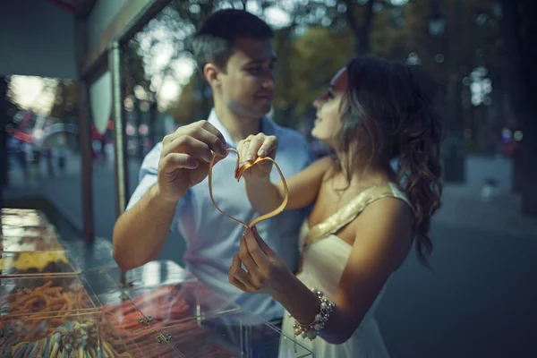 şeker kalp, geniş açı, gece fotoğraf, bulanık yüz çift deste