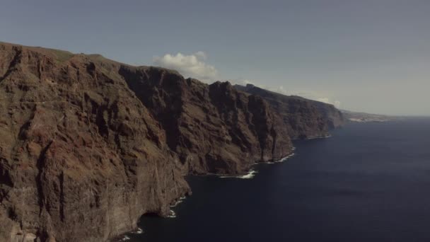 Acantilados Negros Majestuosos Sur Isla Tererif España — Vídeos de Stock