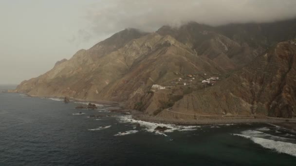Маленьке Містечко Оточене Камінням Берегах Зеленого Острова Тенерифе Іспанія — стокове відео