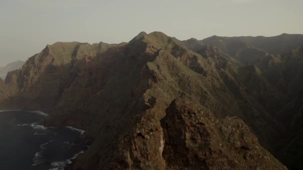 Kıyı Kayaları Okyanus Tenerife Kıyılarını Yıkar Güzel Manzara — Stok video