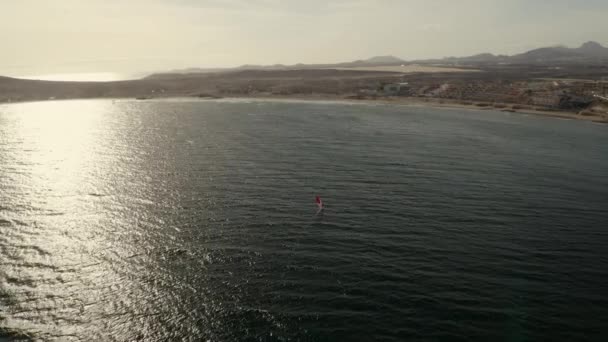 Залив Виндсерферами Кайтерами Тенерифе Испания — стоковое видео