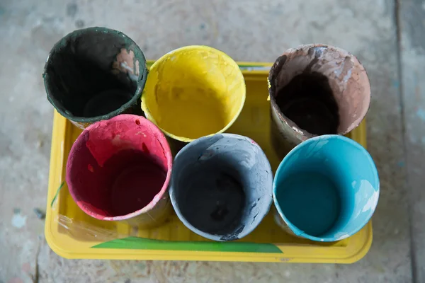 Palet bardak farklı renklerde, üstten görünüm