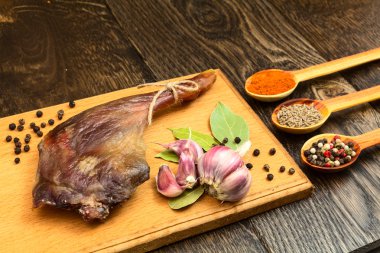 Kurutulmuş ördek eti