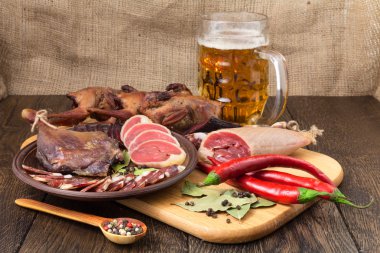 kurutulmuş kırmızı biber ile ayarla et bira