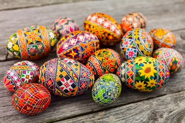 Easter eggs on the rusted board — Stock Photo, Image