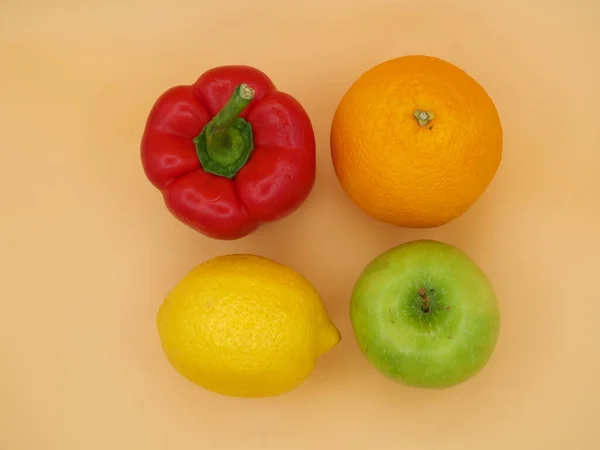 Vegetarismus Gesunde Ernährung Gemüse Obst Roter Pfeffer Grüner Apfel Gelbe — Stockfoto