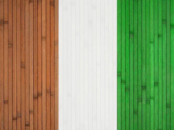 Die Nationalflagge Der Elfenbeinküste Ist Auf Den Hintergrund Einer Holzwand — Stockfoto