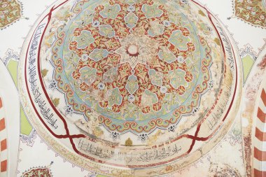 Edirne, Türkiye 02.04.2016: Geleneksel Türk resim Samii 1437-1447 Camii kubbe üzerinde 