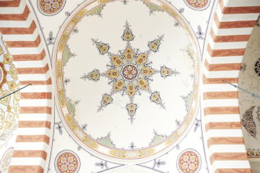 Edirne, Türkiye 02.04.2016: Geleneksel Türk resim Samii 1437-1447 Camii kubbe üzerinde 