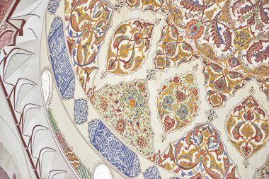 Edirne, Türkiye 02.04.2016: Geleneksel Türk resim Samii 1437-1447 Camii kubbe üzerinde 